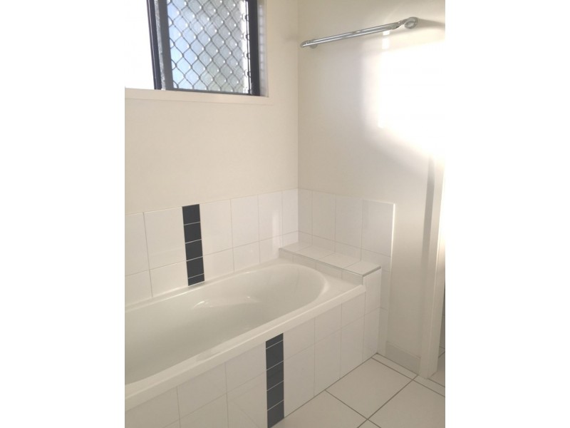 36 Kroymans Drive, Mount Louisa QLD 4814