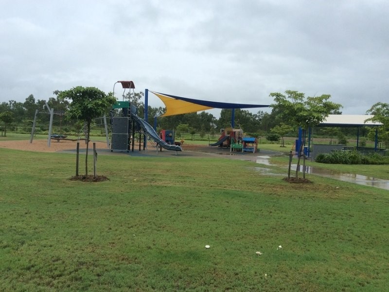 7 Sanctum Drive, Mount Low QLD 4818