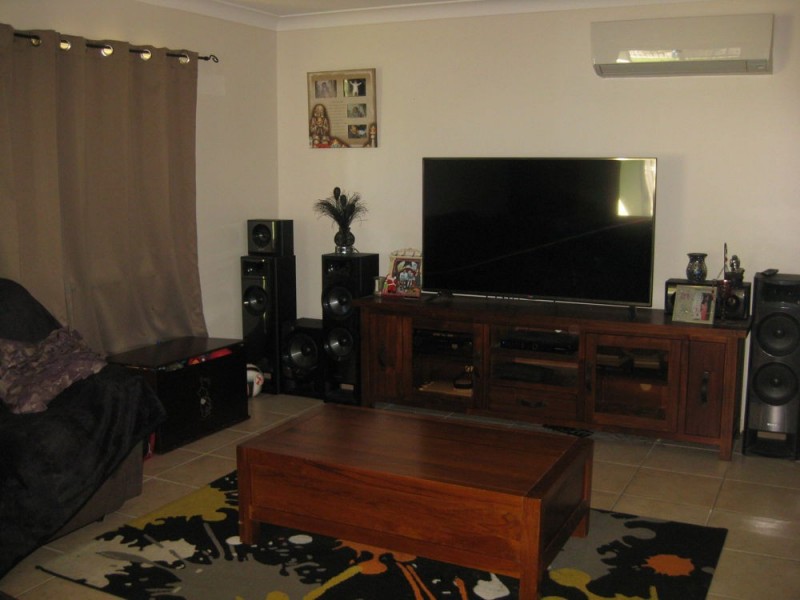 Bushland Beach QLD 4818