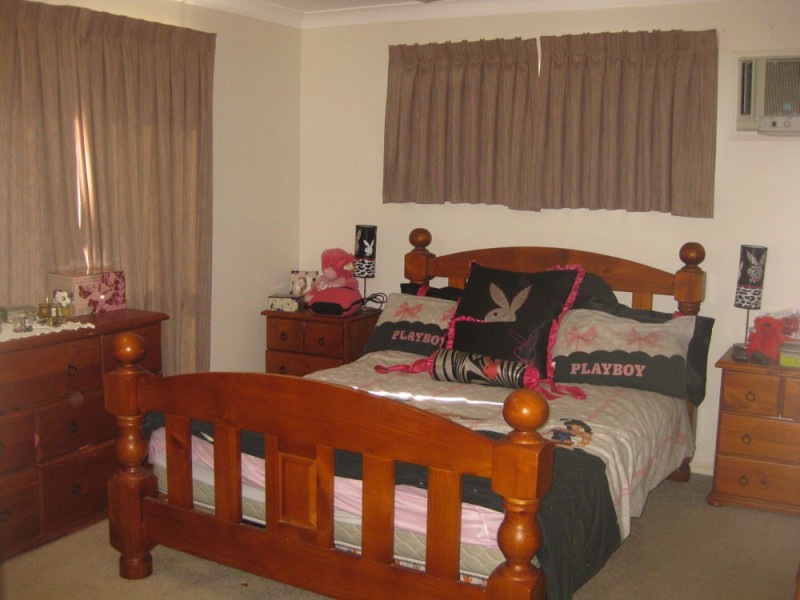 Bushland Beach QLD 4818