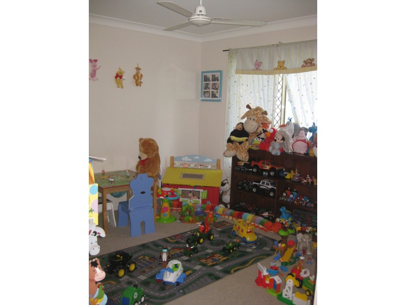 Bushland Beach QLD 4818