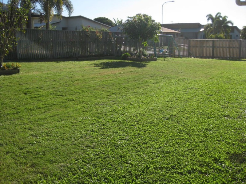 Bushland Beach QLD 4818