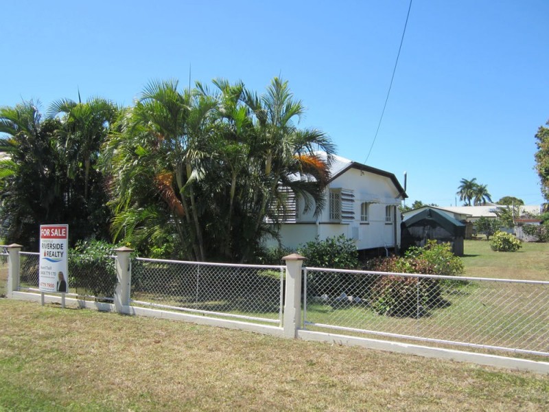 102 Ireland, Oonoonba QLD 4811