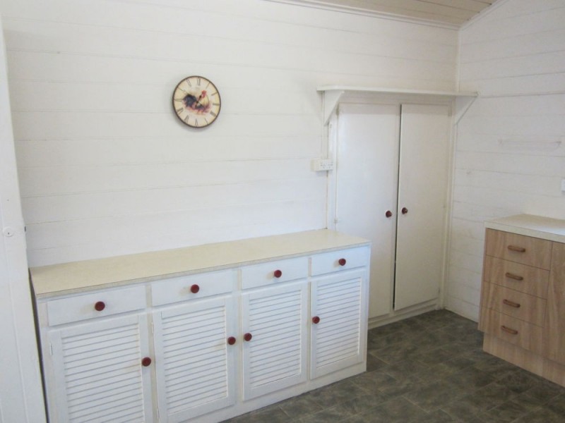 102 Ireland, Oonoonba QLD 4811