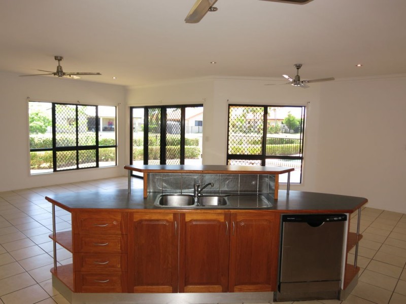 12 Sunbury Court, Annandale QLD 4814