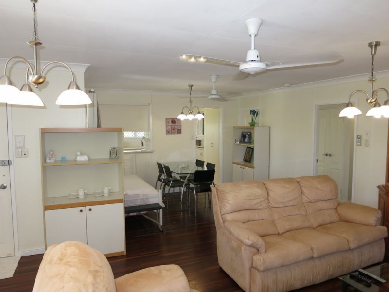 24 Hutchins Street, Heatley QLD 4814