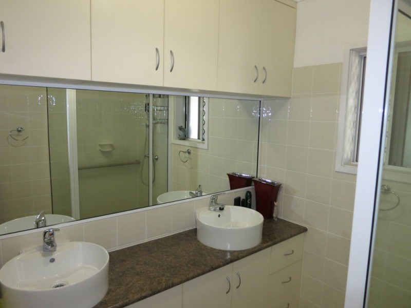 24 Hutchins Street, Heatley QLD 4814