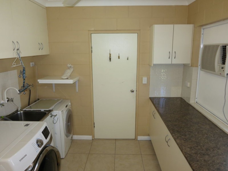 24 Hutchins Street, Heatley QLD 4814