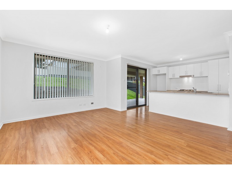 10 Tenyo Street, Cameron Park NSW 2285