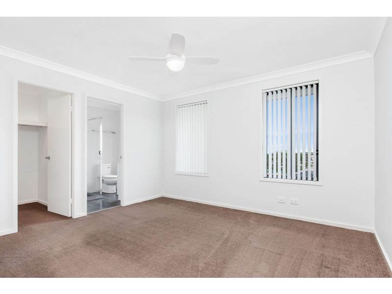 10 Tenyo Street, Cameron Park NSW 2285