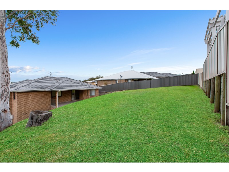 10 Tenyo Street, Cameron Park NSW 2285