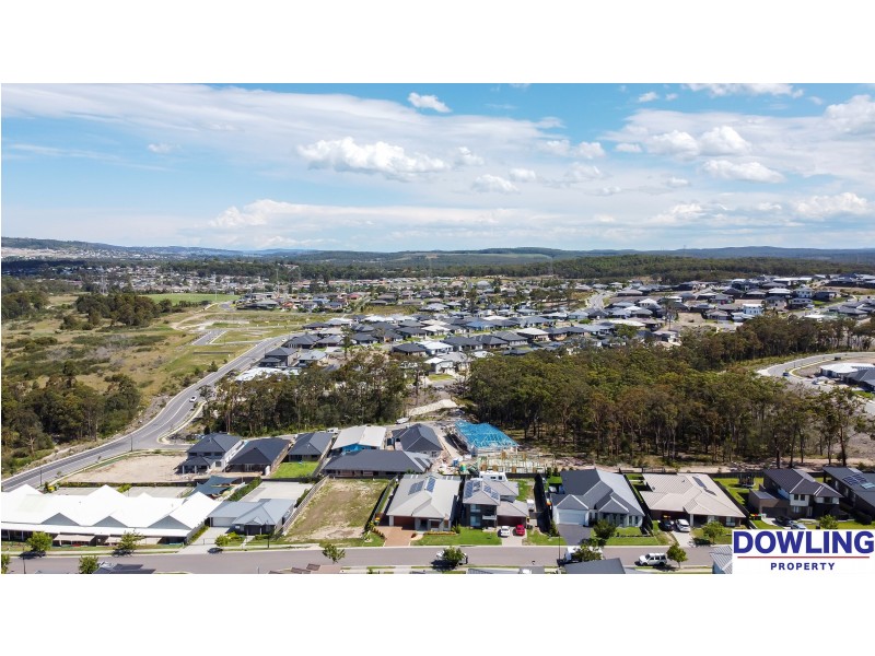 10 Tenyo Street, Cameron Park NSW 2285