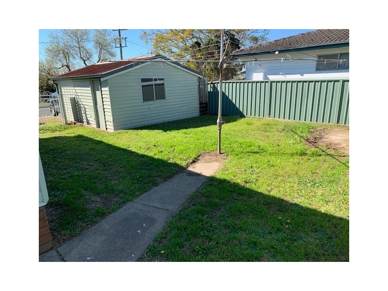 1 Curlew Crescent, Woodberry NSW 2322