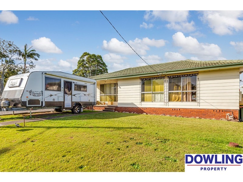 11 Sapphire Drive, Tarro NSW 2322