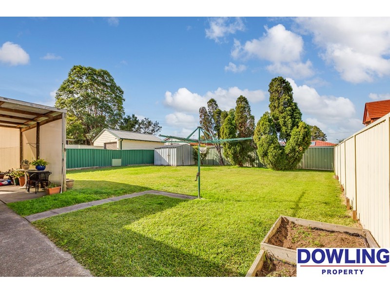 11 Sapphire Drive, Tarro NSW 2322