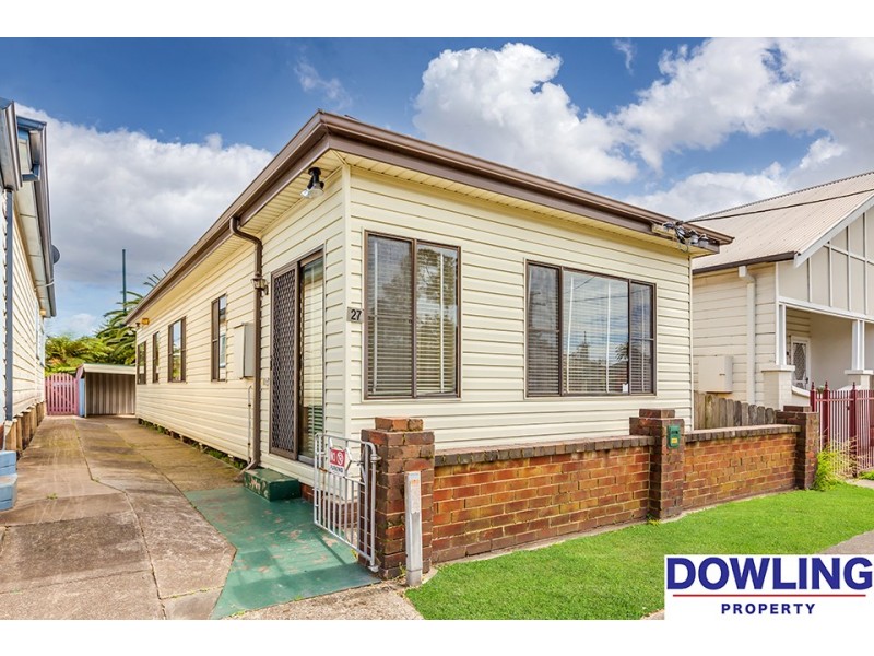 27 Robertson Street, Carrington NSW 2294