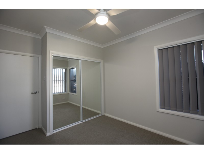 2/8a Lister Avenue, Beresfield NSW 2322