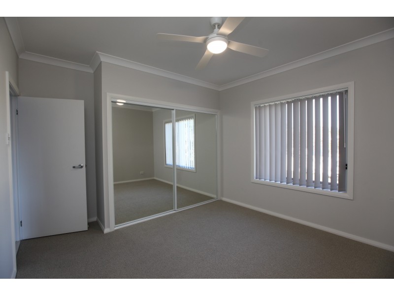 2/8a Lister Avenue, Beresfield NSW 2322
