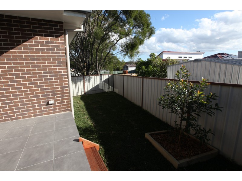 2/8a Lister Avenue, Beresfield NSW 2322