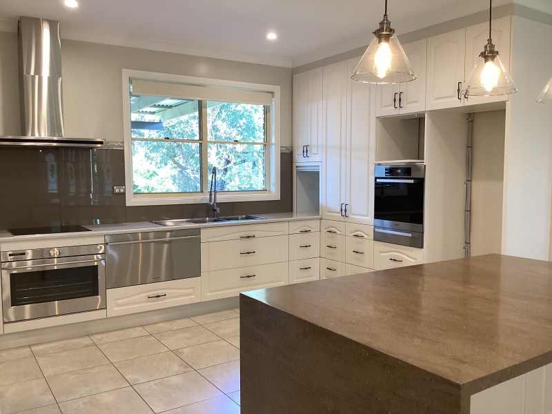 37 Calancra Avenue, Cameron Park NSW 2285