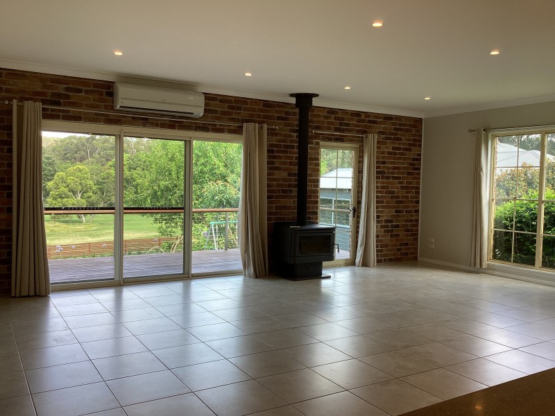 37 Calancra Avenue, Cameron Park NSW 2285