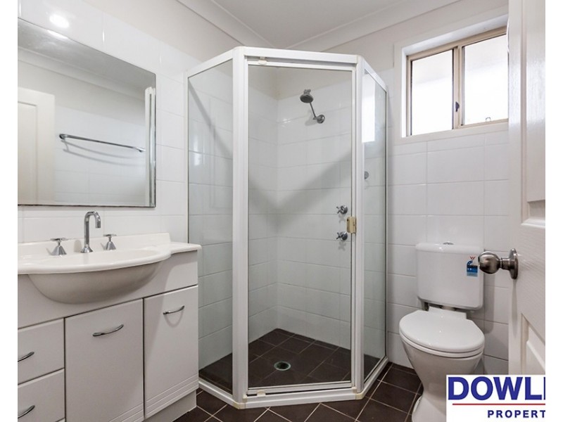 25 Hadlow Drive, Cameron Park NSW 2285