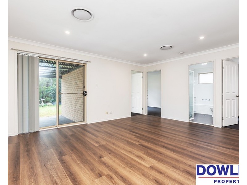 25 Hadlow Drive, Cameron Park NSW 2285
