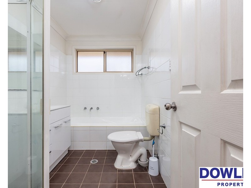 25 Hadlow Drive, Cameron Park NSW 2285