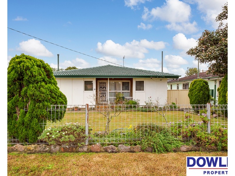 19 Kingstown Road, Woodberry NSW 2322