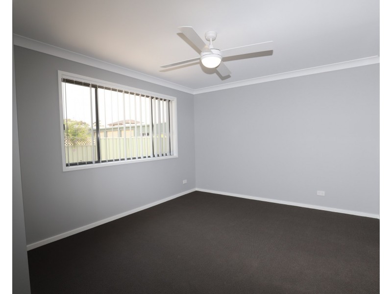 3/8 Western Avenue, Tarro NSW 2322