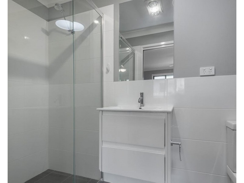 3/8 Western Avenue, Tarro NSW 2322
