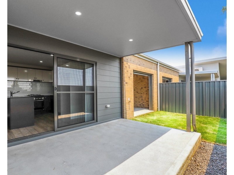 3/8 Western Avenue, Tarro NSW 2322