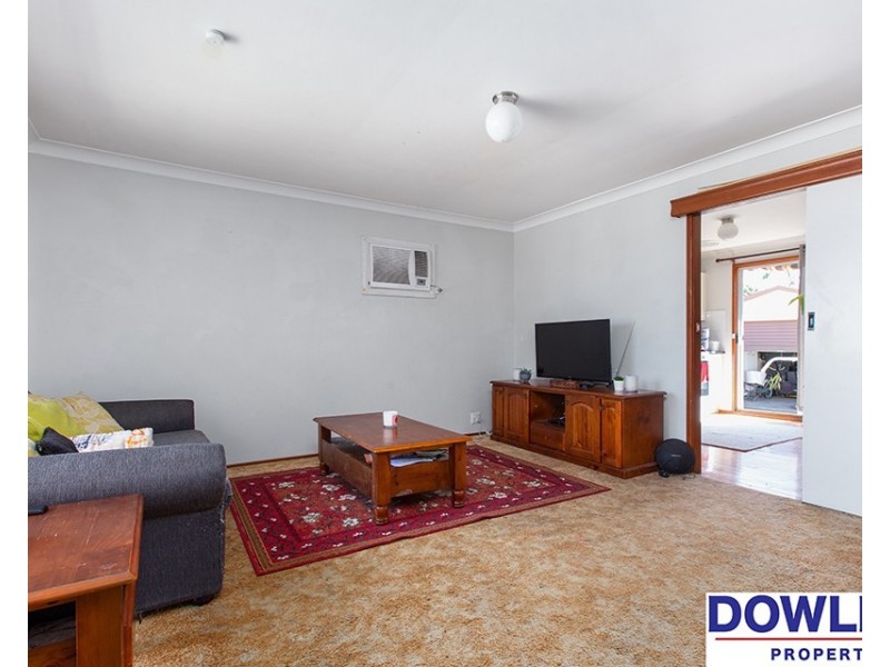 6 Burbank Close, Tarro NSW 2322