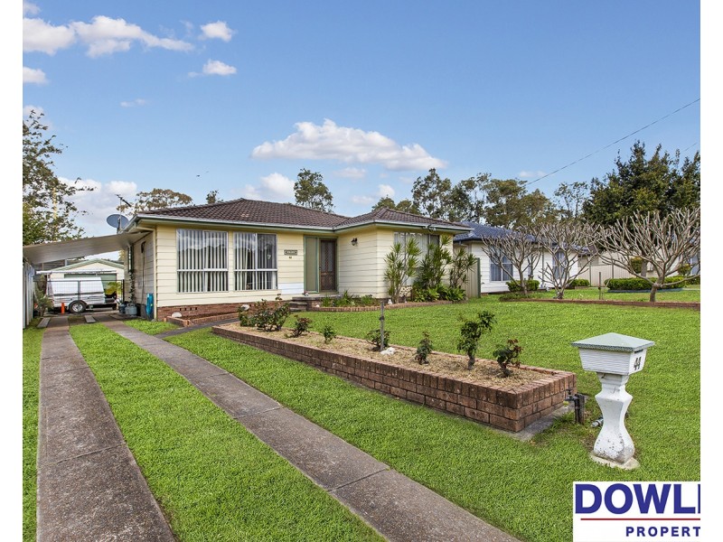 44 Sapphire Drive, Tarro NSW 2322
