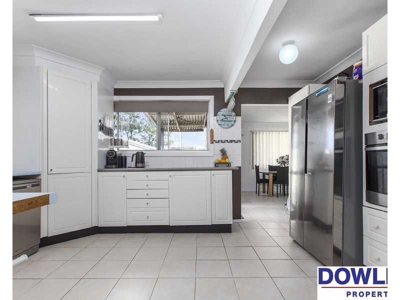44 Sapphire Drive, Tarro NSW 2322