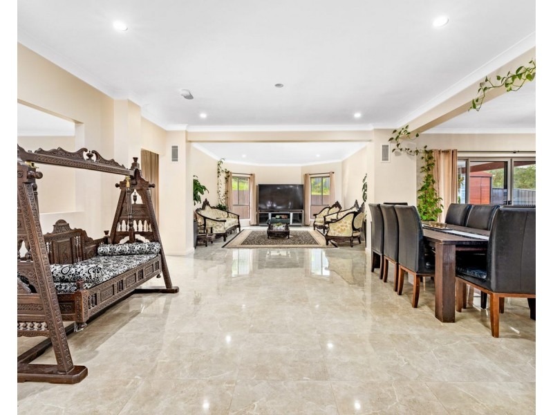 18 Preston Place, Cameron Park NSW 2285