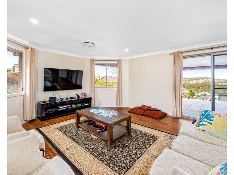 18 Preston Place, Cameron Park NSW 2285