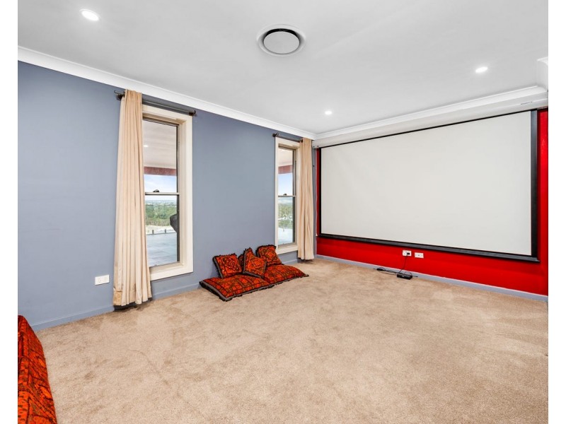 18 Preston Place, Cameron Park NSW 2285