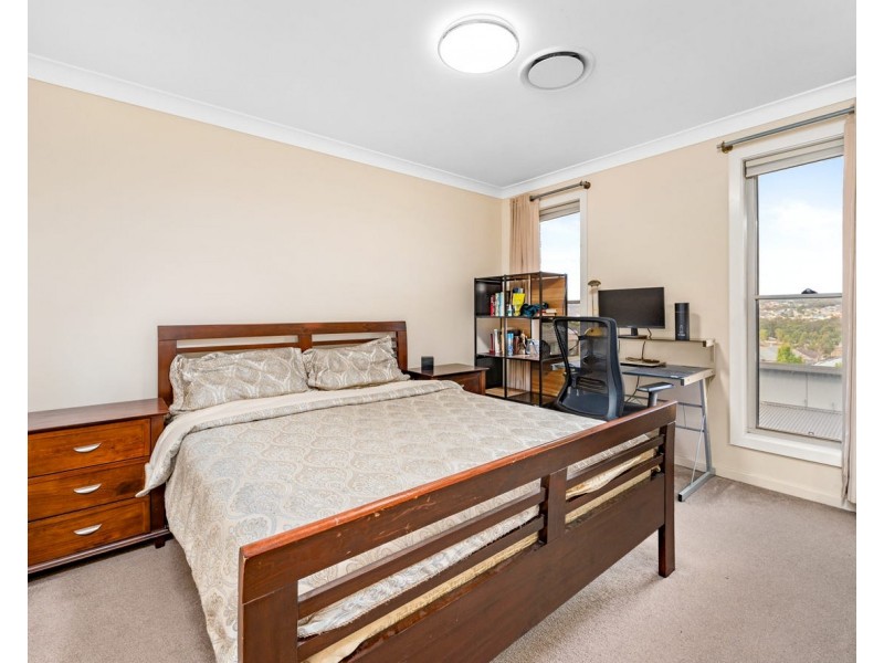 18 Preston Place, Cameron Park NSW 2285