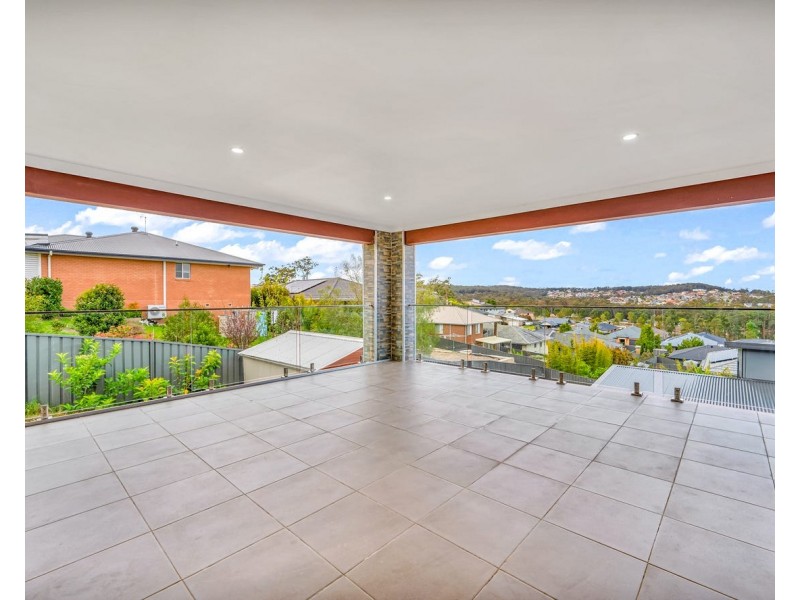 18 Preston Place, Cameron Park NSW 2285
