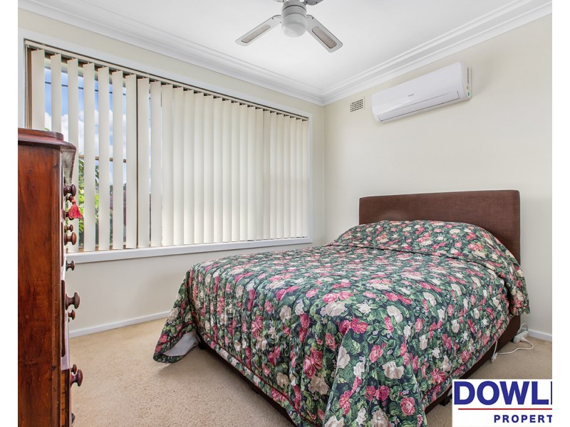 11 Burgess Parade, Tarro NSW 2322