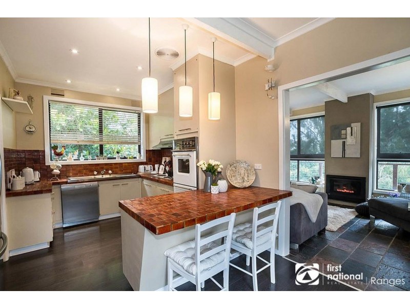 19 Currajong Avenue, Selby VIC 3159