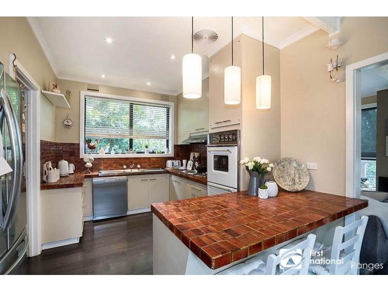 19 Currajong Avenue, Selby VIC 3159