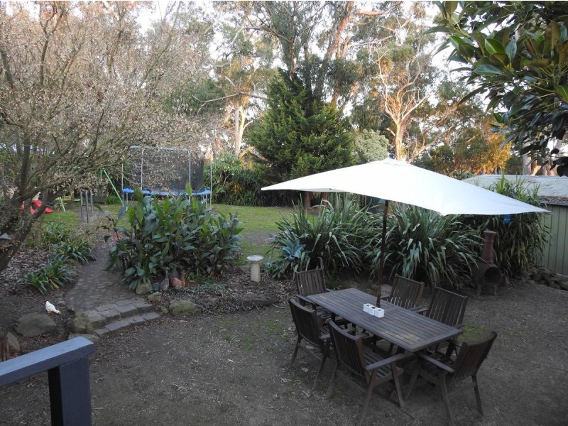 19 Currajong Avenue, Selby VIC 3159