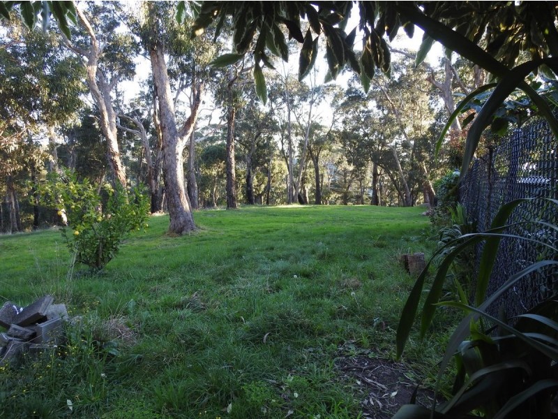 19 Currajong Avenue, Selby VIC 3159