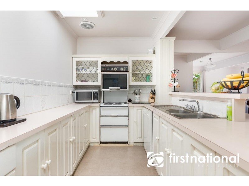 8 Halcyon Avenue, The Patch VIC 3792