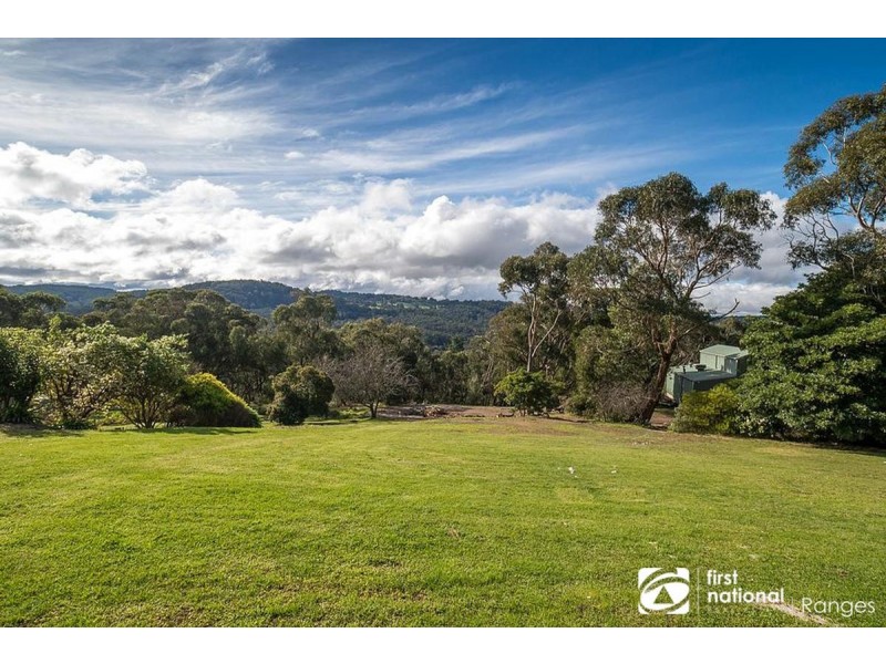 28 Temple Road, Selby VIC 3159