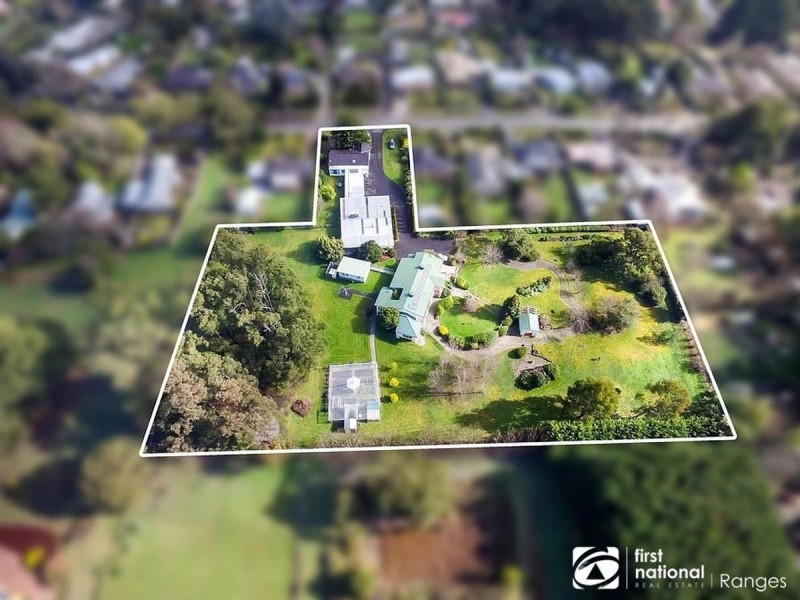 44 & 44a Moores Road, Monbulk VIC 3793