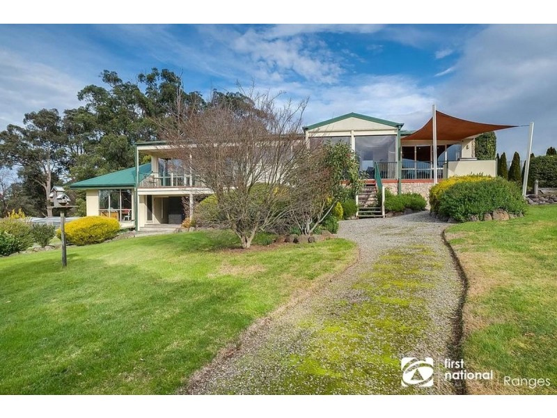 44 & 44a Moores Road, Monbulk VIC 3793