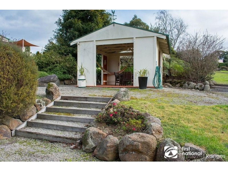 44 & 44a Moores Road, Monbulk VIC 3793